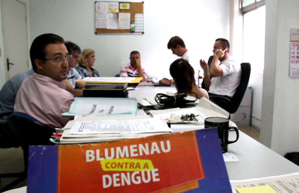 Secretaria de Saúde chama população para o combate à dengue