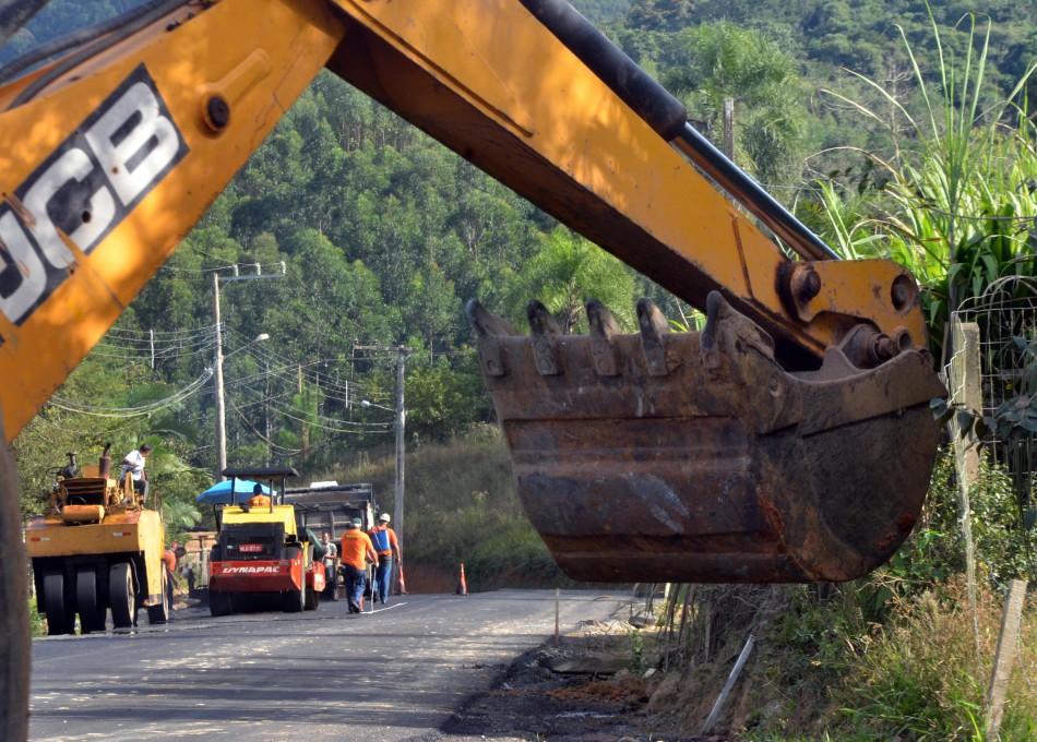 Asfalto é próxima etapa das obras na rua Professor Jacob Ineichen