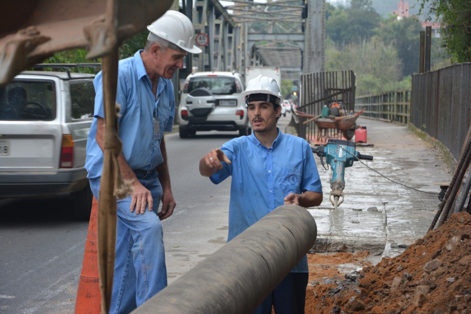 Samae implanta nova tubulação de água na região da Avenida Martin Luther