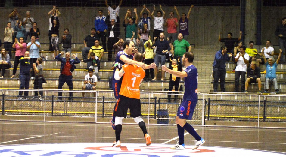 Futsal de Blumenau empata na estreia do Campeonato Estadual