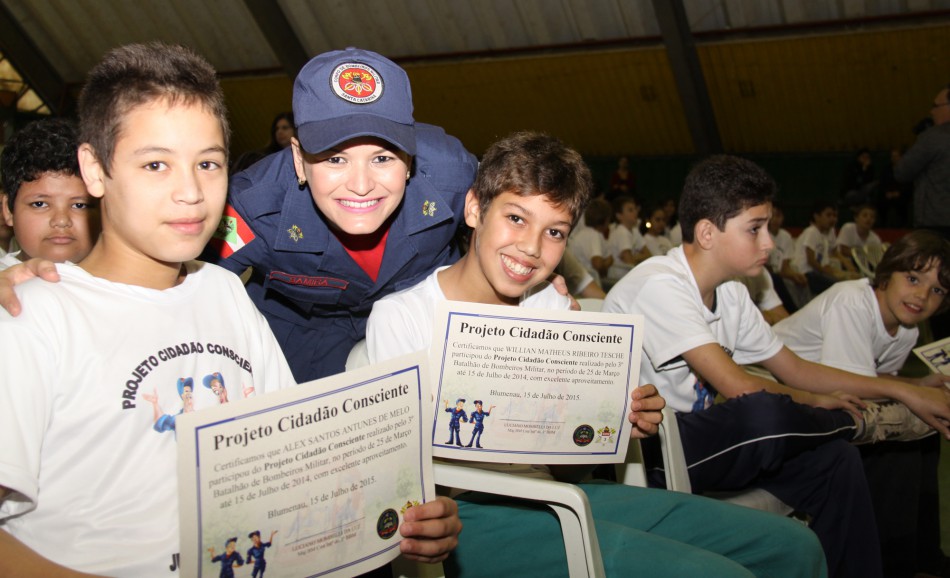 Projeto Cidadão Consciente forma alunos da EBM Conselheiro Mafra
