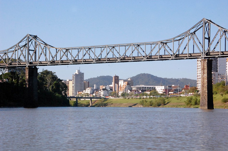 Ponte de Ferro será interditada para obras do Samae 