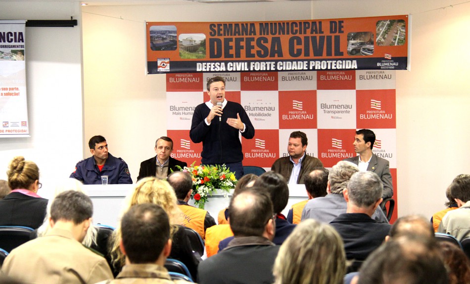 Simpósio sobre Defesa Civil traz palestrante internacional da ONU