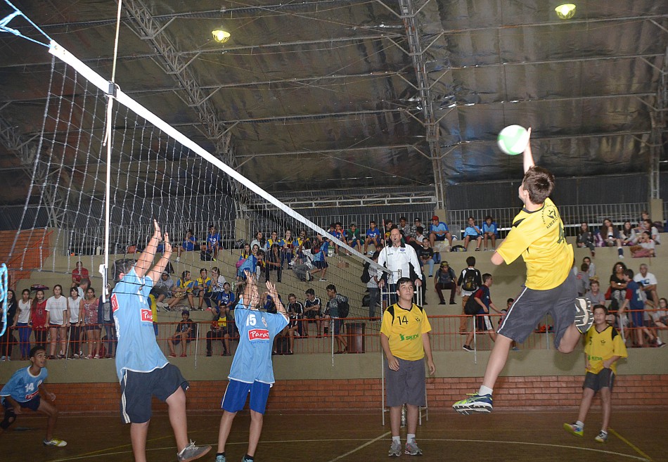 EBM Machado de Assis sedia Jogos Escolares Municipais de Voleibol 