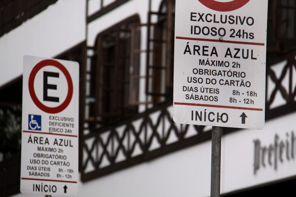 Área Azul não terá atendimento na segunda-feira à tarde