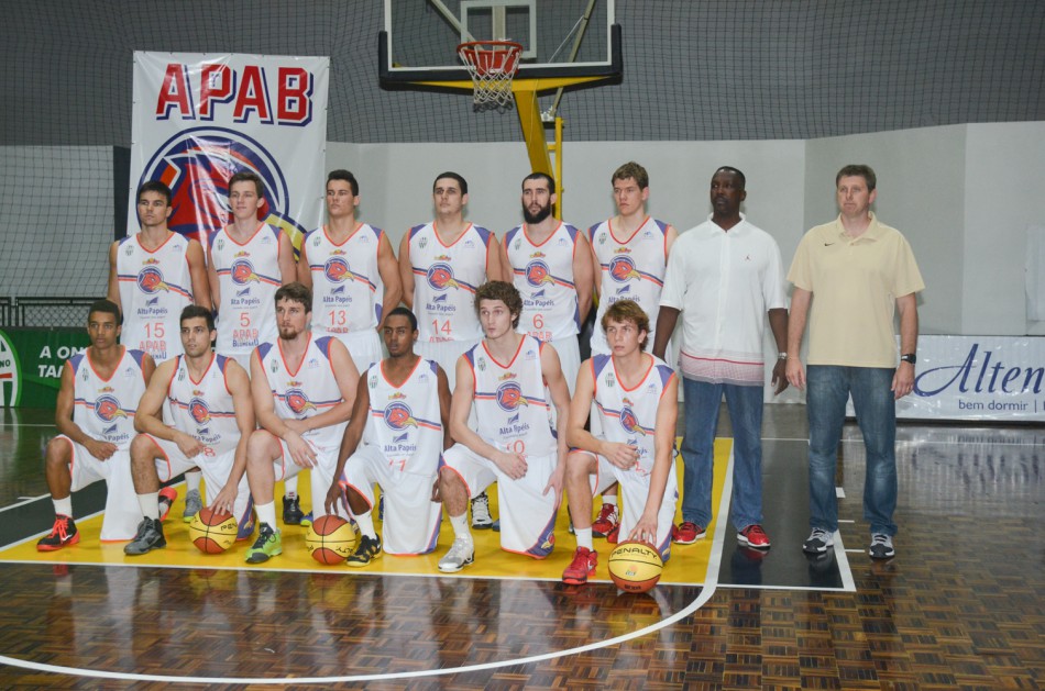 Blumenau fica em 4º lugar no Campeonato Sul Brasileiro de Basquete