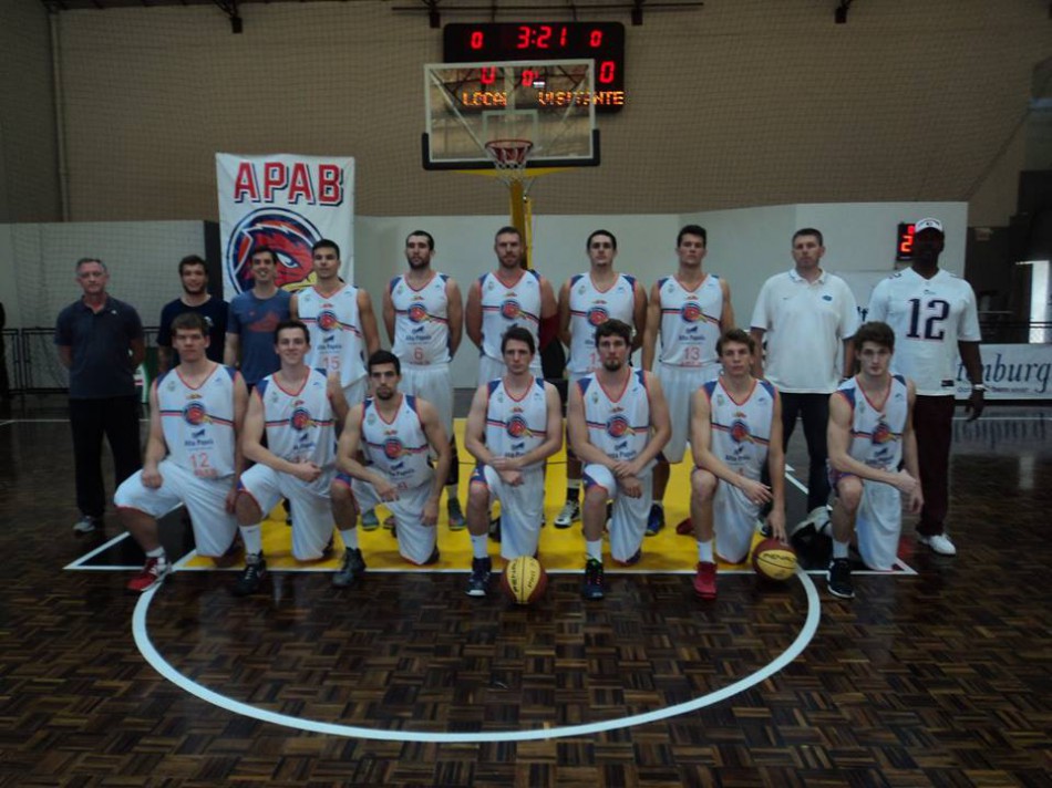 Blumenau briga por liderança no Campeonato Estadual de Basquete