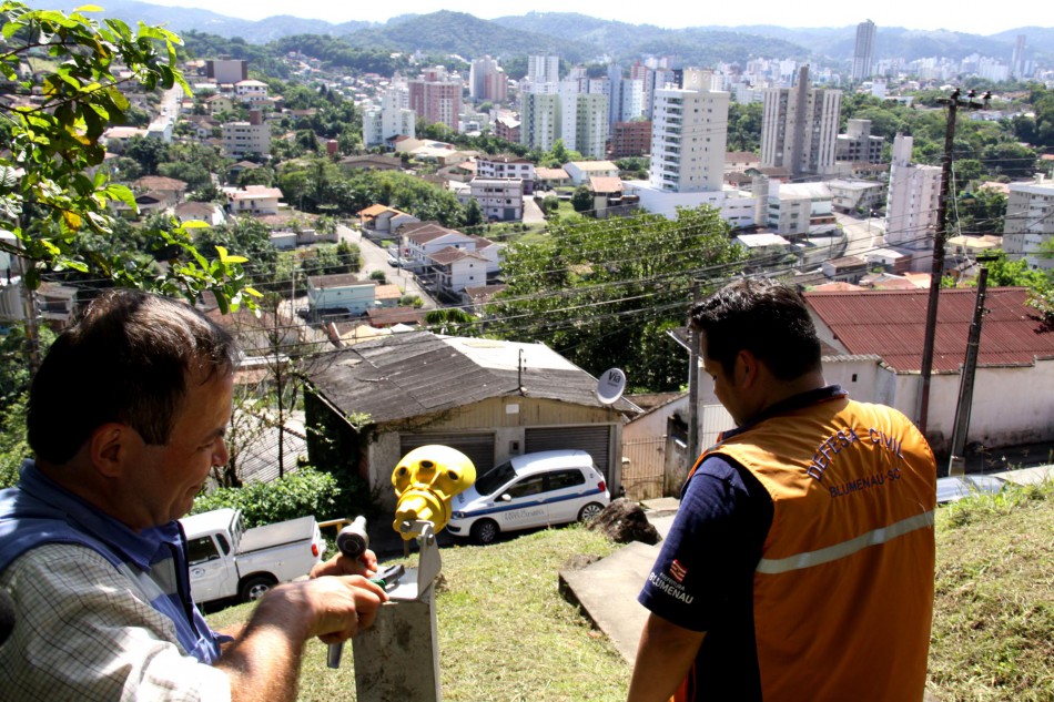 Instalação do sistema de monitoramento na reta final