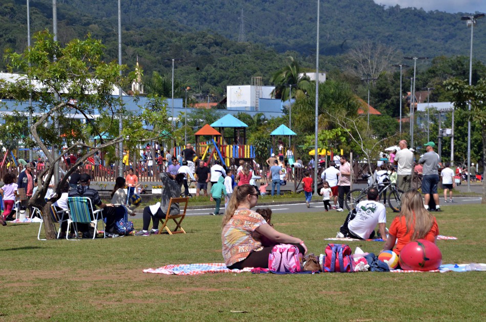 Comunidade lota Parque Ramiro Ruediger para piquenique