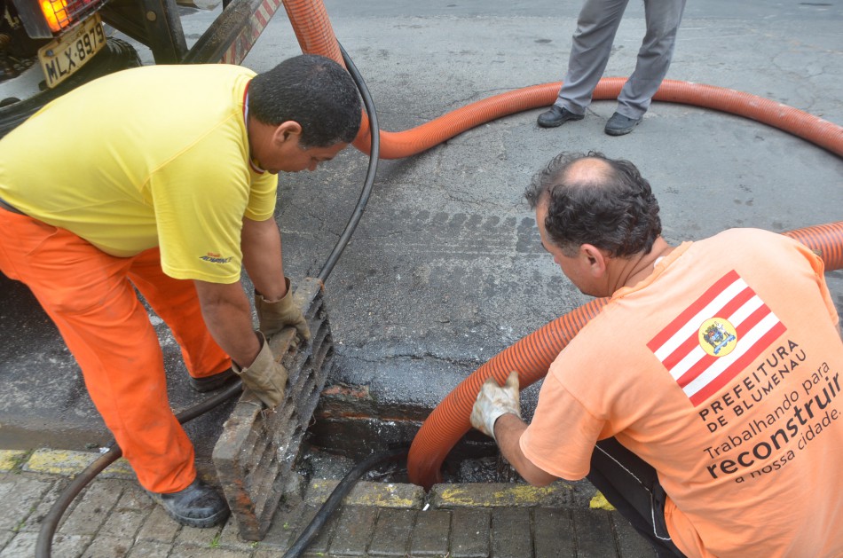 Prefeitura intensifica trabalho de manutenção nas tubulações