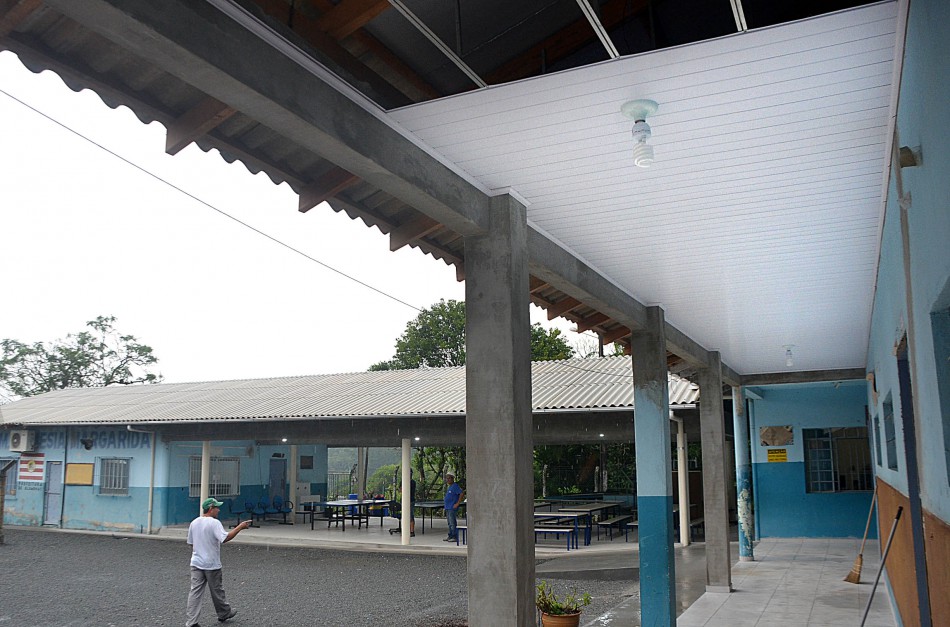 Escolas no Badenfurt e Itoupava Norte com 50% das obras concluídas