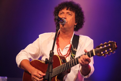 Dentinho Arueira traz "Minha Tribo" para Blumenau