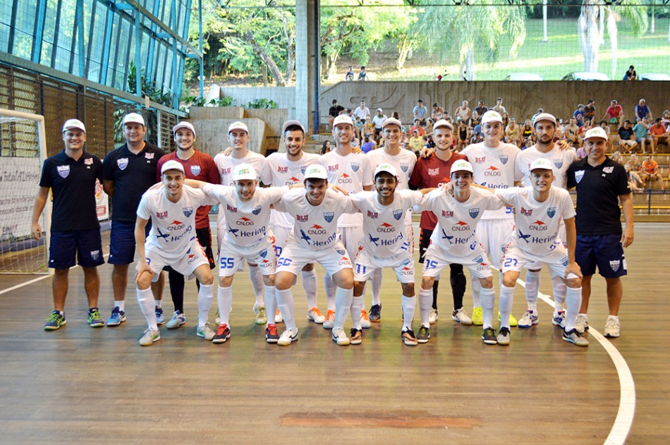 Futsal de Blumenau encerra participação no estadual com vitória