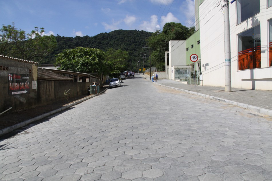 Prefeitura entrega mais duas obras do Programa Pavimenta Ação
