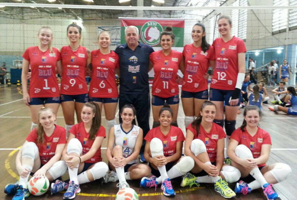 Blumenau fica em terceiro lugar na primeira etapa do estadual de voleibol
