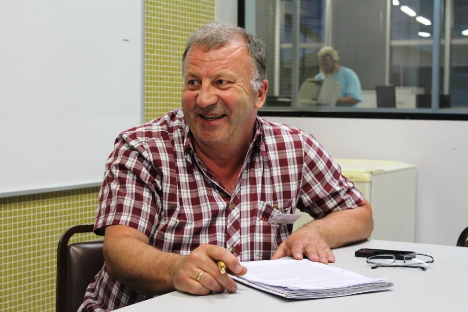 Músico alemão apresenta relatório sobre bandas de Blumenau e região