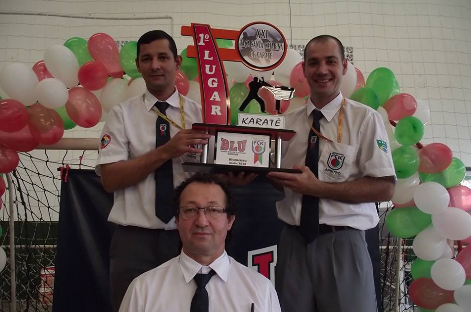 Blumenau conquista a Taça Santa Catarina de Karatê