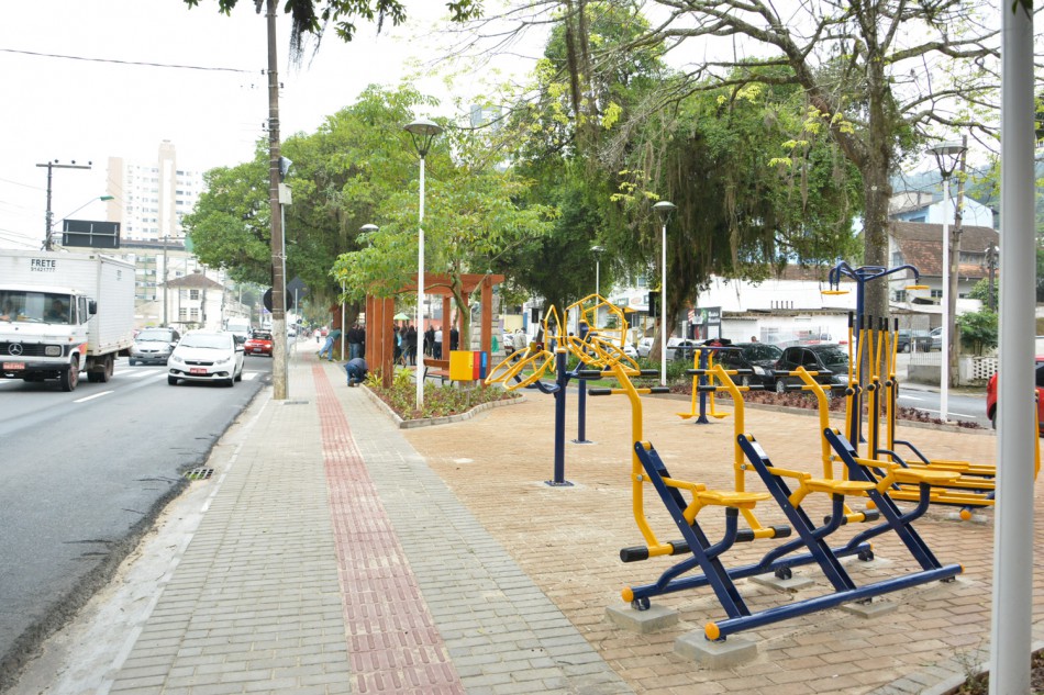 Revitalização da Praça Dr. Fritz Müller aumenta opções de lazer na cidade