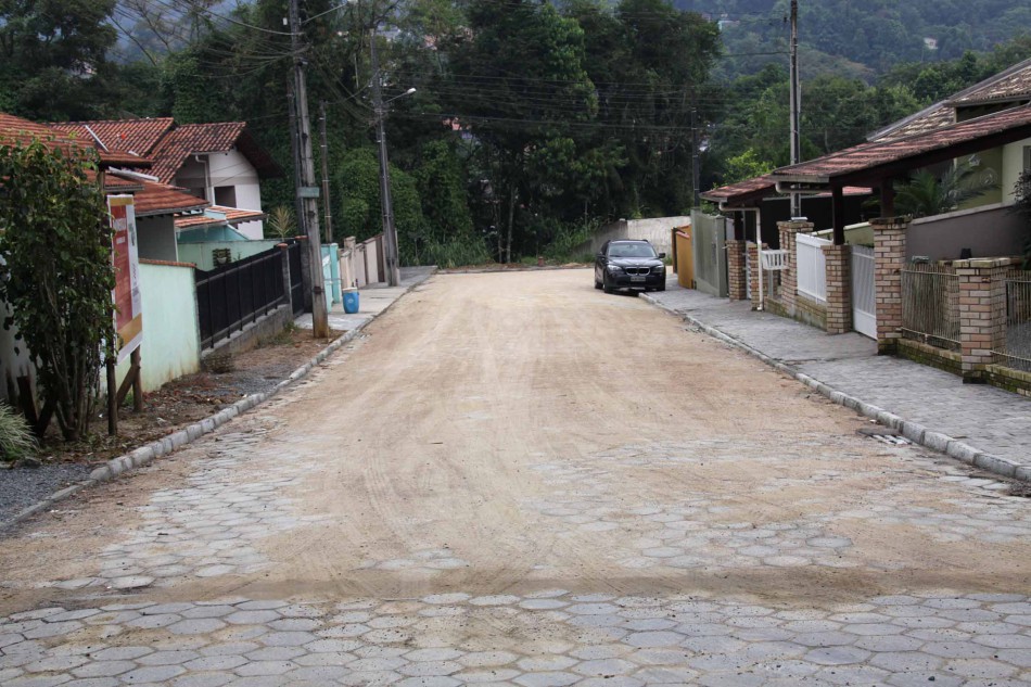 Prefeitura entrega nova obra do Programa Pavimenta Ação 