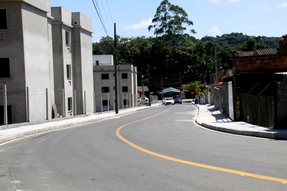 Asfaltamento da Rua Luiz Gonzaga é entregue à comunidade do Fidélis