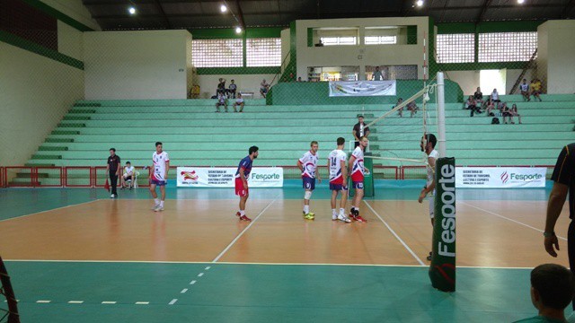Voleibol masculino de Blumenau garantido na semifinal dos Jasc