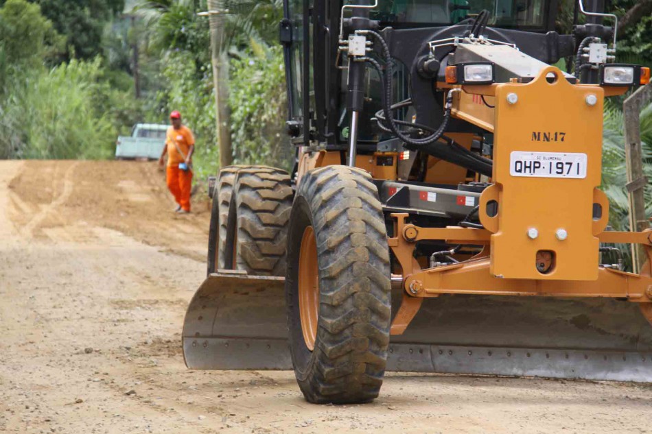 Prefeitura inicia seis novas obras nos bairros