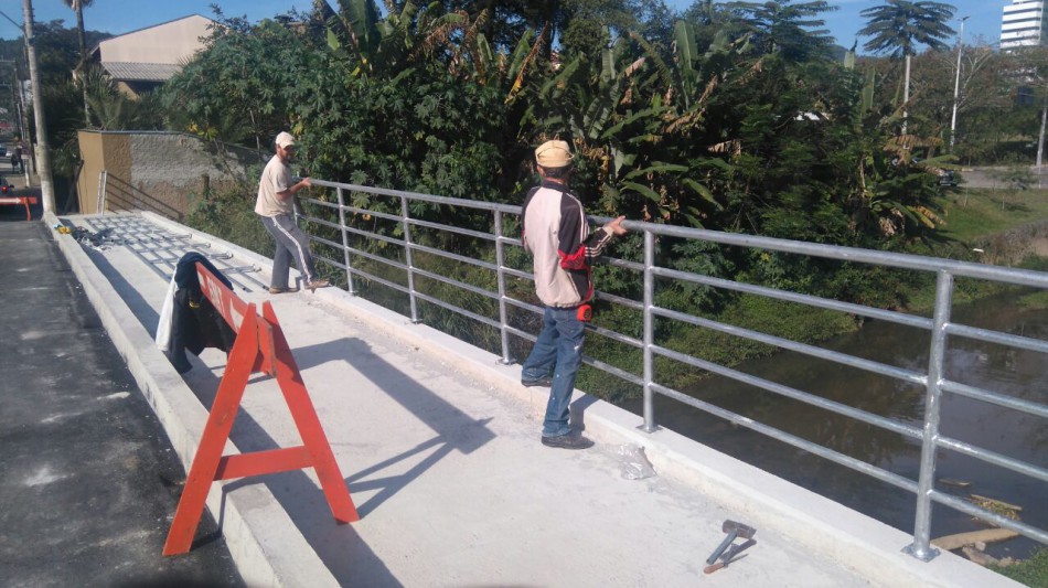 Nova ponte da Rua Mariana Bronnemann será aberta ao trânsito
