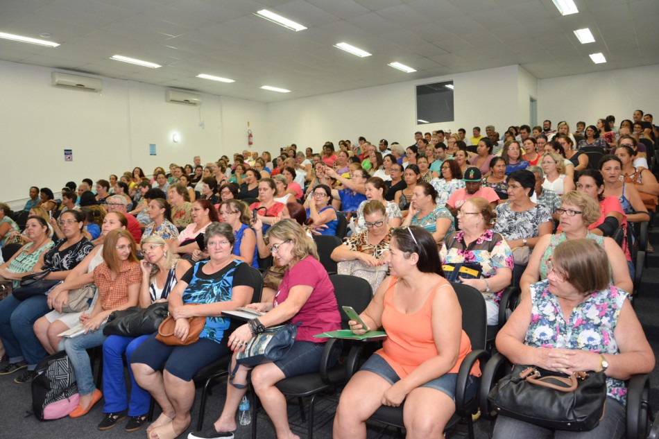 Servidores Públicos Municipais passam por formação 