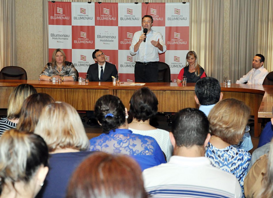 Solenidade abre Exposição de Empreendedorismo na Prefeitura