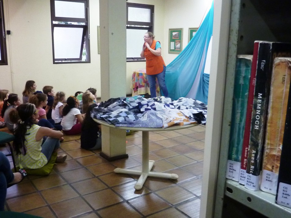 Biblioteca Municipal conta com doações de livros
