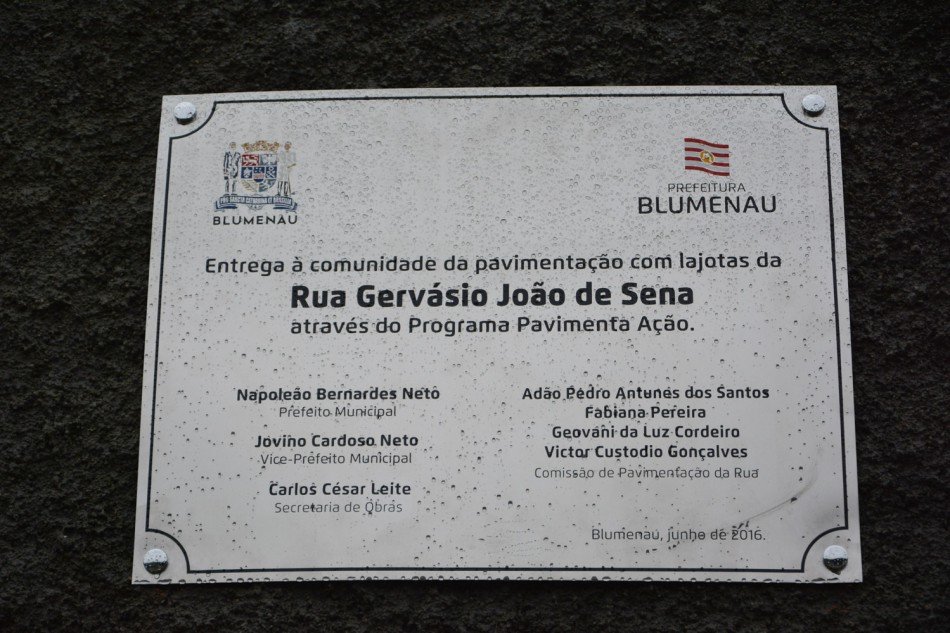 Prefeitura entrega obras nos bairros Velha Grande e Nova Esperança