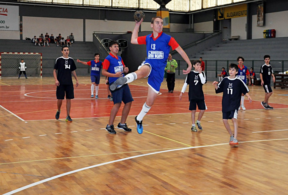 Sexta-feira é dia de Handebol nos Jogos Escolares Municipais