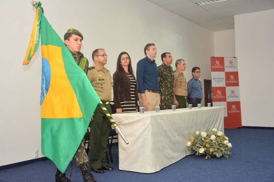 Prefeitos da região participam de posse na Junta militar