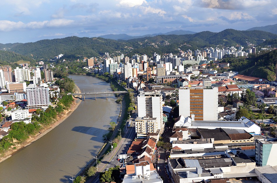 Pesquisa vai traçar o perfil de deslocamento do blumenauense