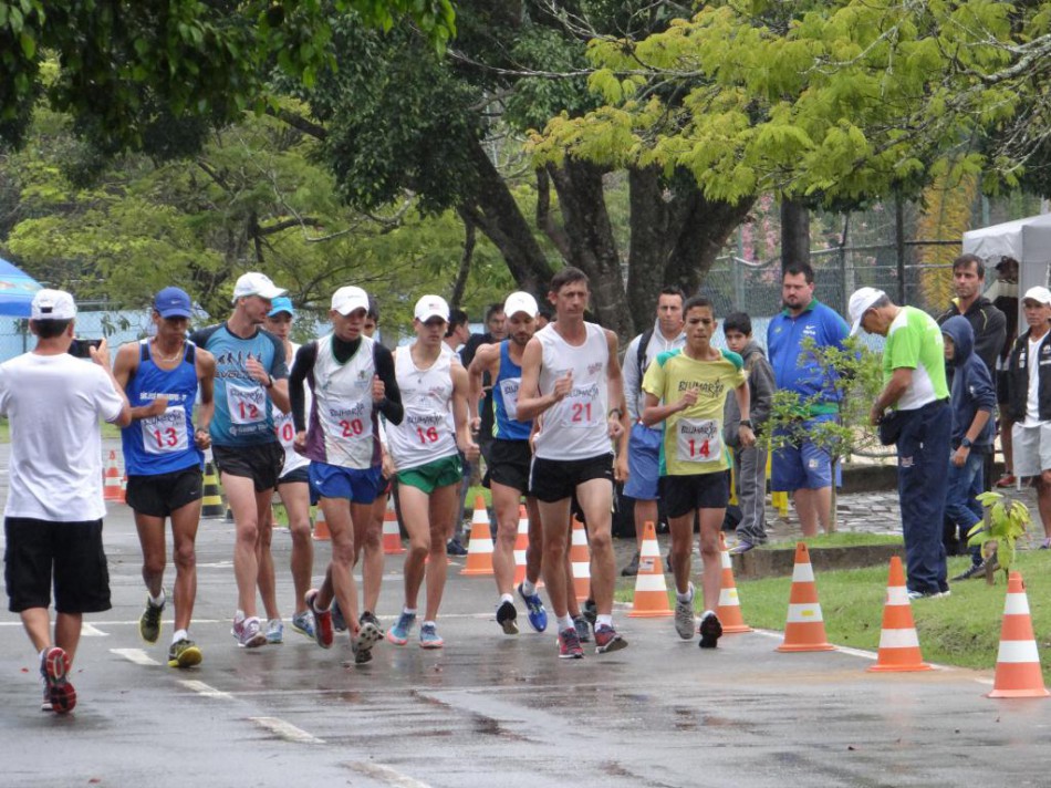 Blumenau se destaca no 31º Festival de Marcha Atlética