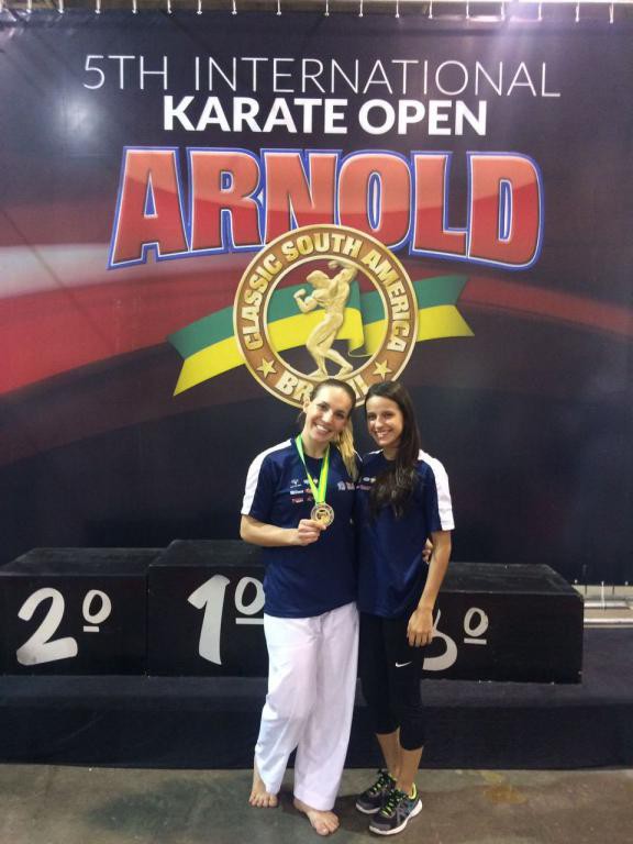 Blumenauense conquista ouro e bronze em Open Internacional de Karatê