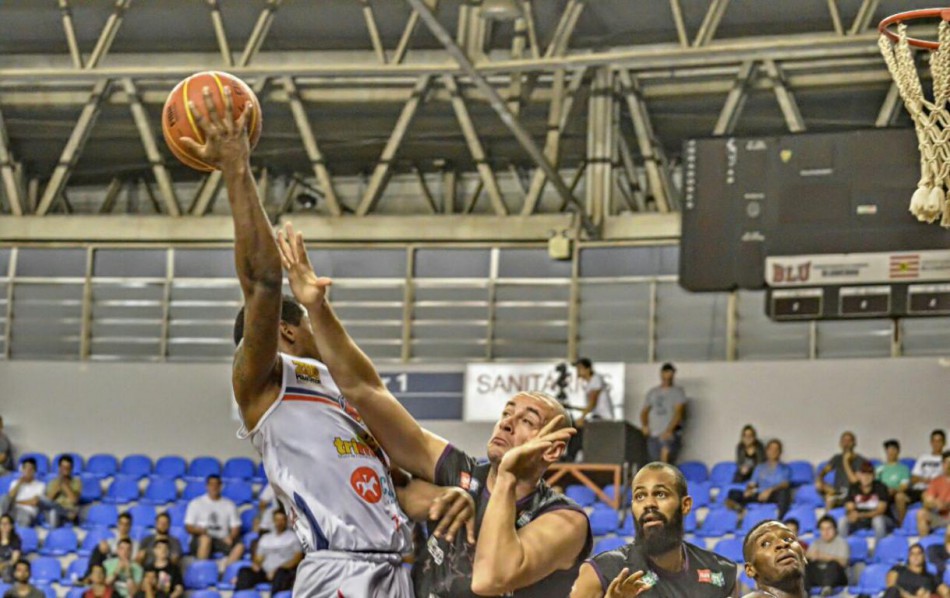 Blumenau foi superado pelo Contagem-MG na Liga Ouro de Basquete