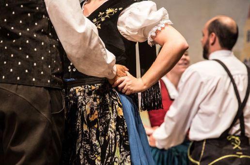 Dança germânica é atração em Pomerode