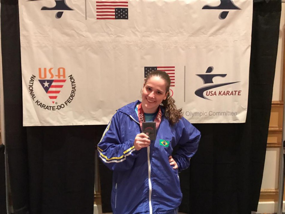 Karatê conquista medalhas de prata e bronze em competição internacional