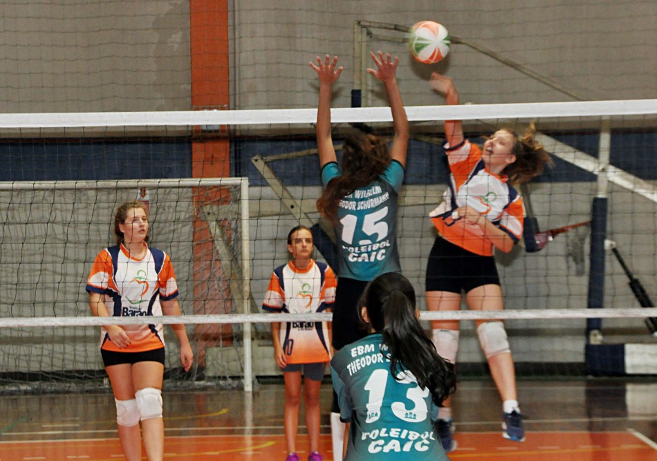 Definidos os representantes do vôlei no microrregional dos Jogos Escolares