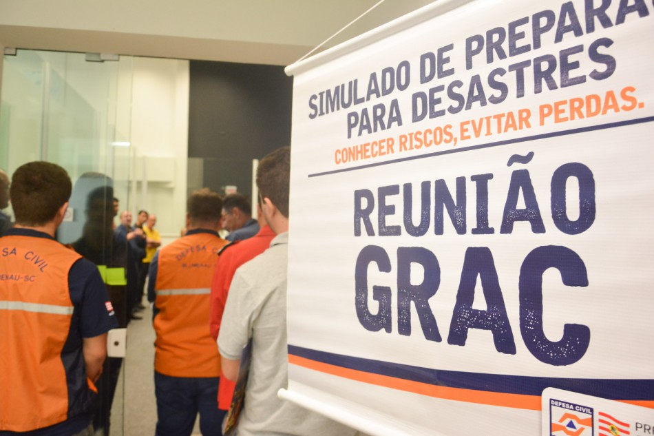 Defesa Civil realiza simulado inédito de inundação
