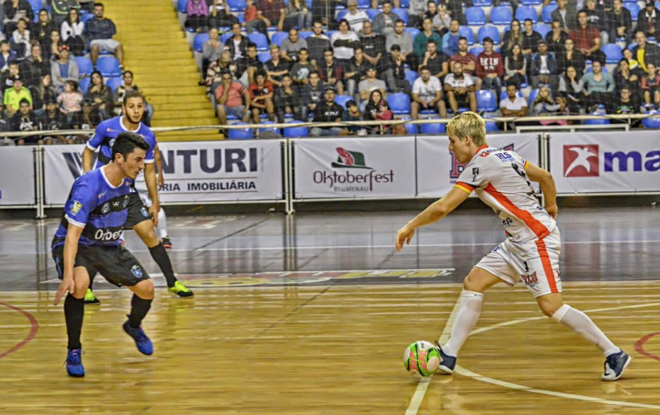 Blumenau Futsal é superado em casa pelo Tubarão pelo Catarinense