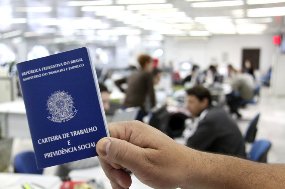 Mais de 11 mil carteiras de trabalho emitidas na Intendência do Garcia
