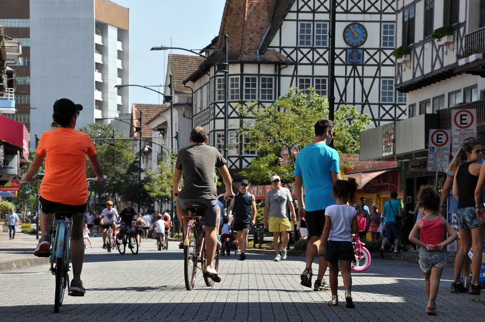 Rua XV de Novembro terá Rota de Lazer nesta segunda-feira