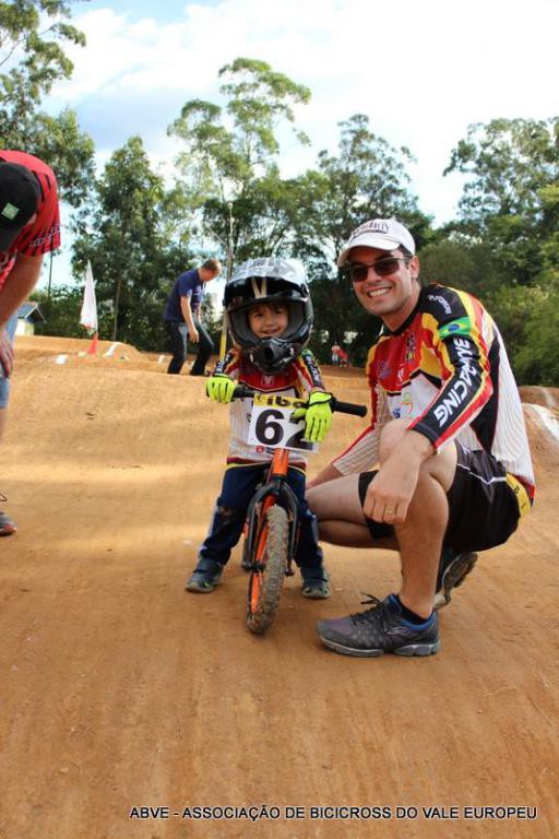 Dois atletas se classificam para o Campeonato Brasileiro de Bicicross