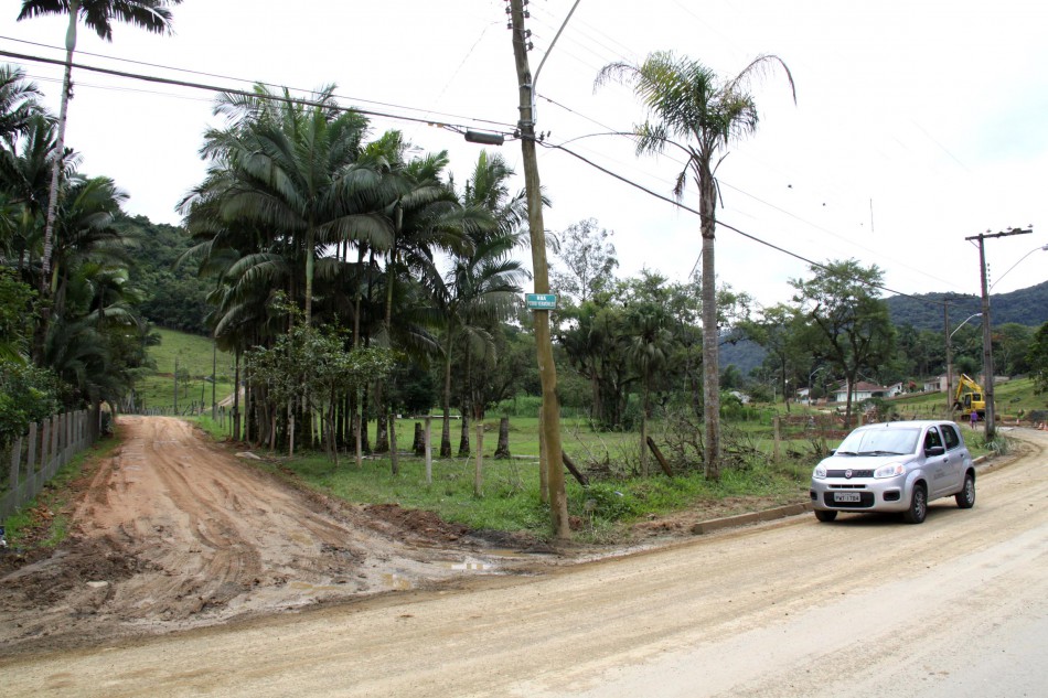 Rua Pedro Vermohlen tem rede de água implantada