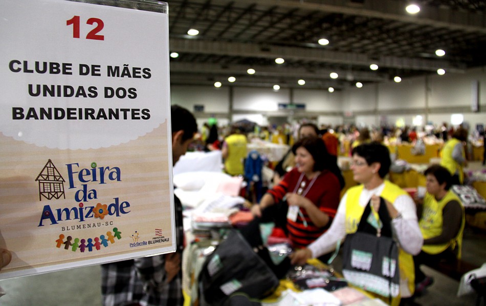Fim de semana para exercitar a solidariedade e acompanhar esportes