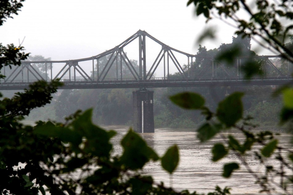 Nível do Rio está caindo, mas chuva deve prosseguir até sexta-feira