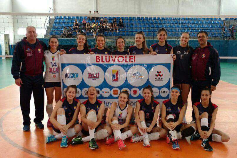 Vôlei pré-mirim feminino termina em segundo em etapa da Copa Aevi