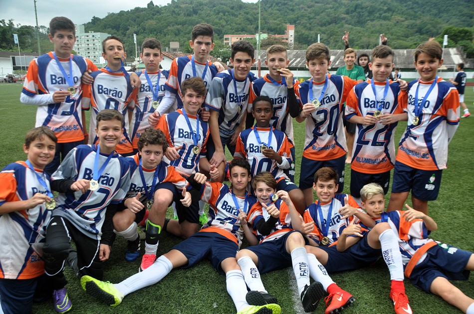 Definida a escola que vai representar Blumenau no Moleque Bom de Bola